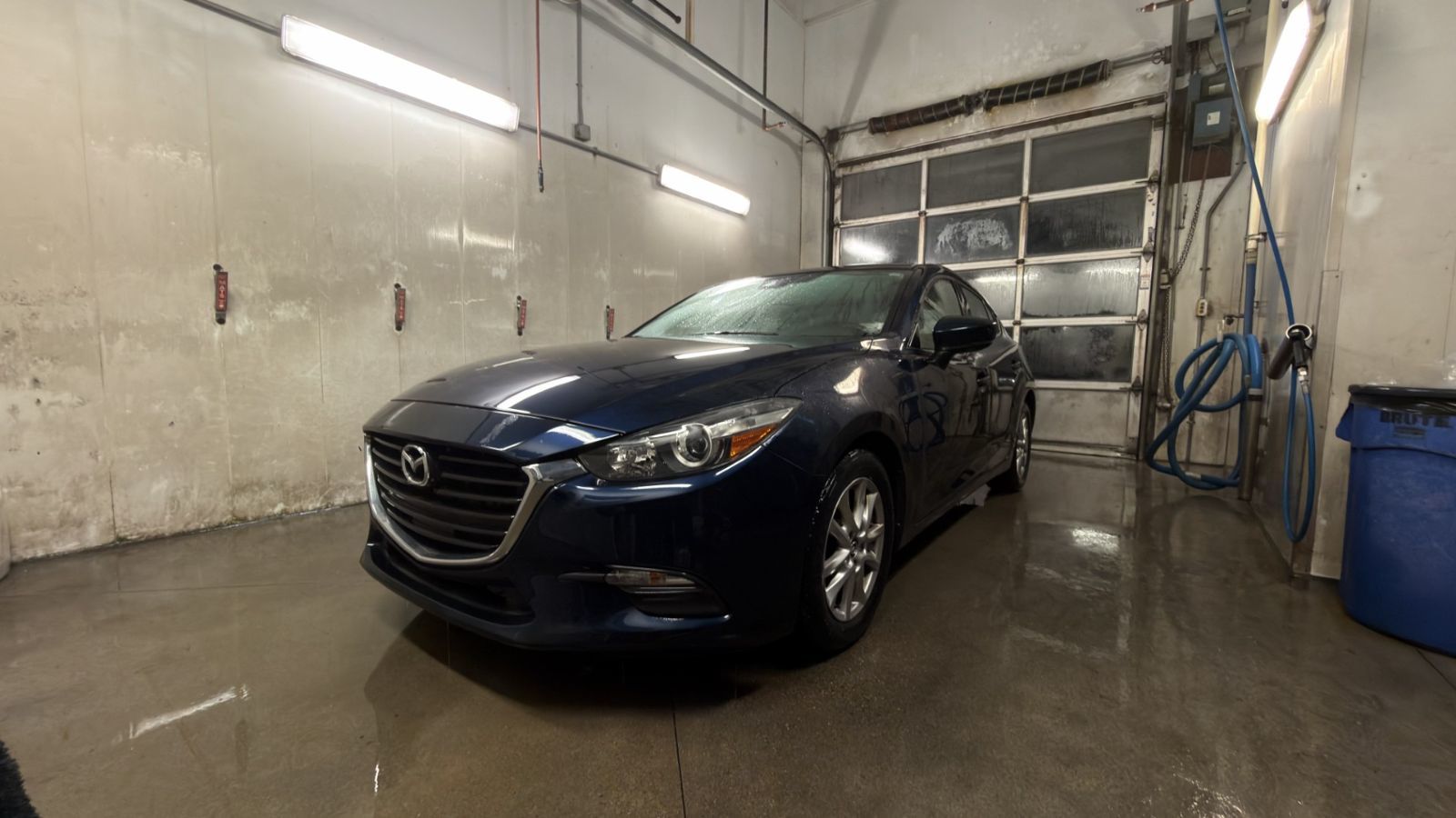 2018 Mazda 3 in Saint-Bruno-de-Montarville, Quebec