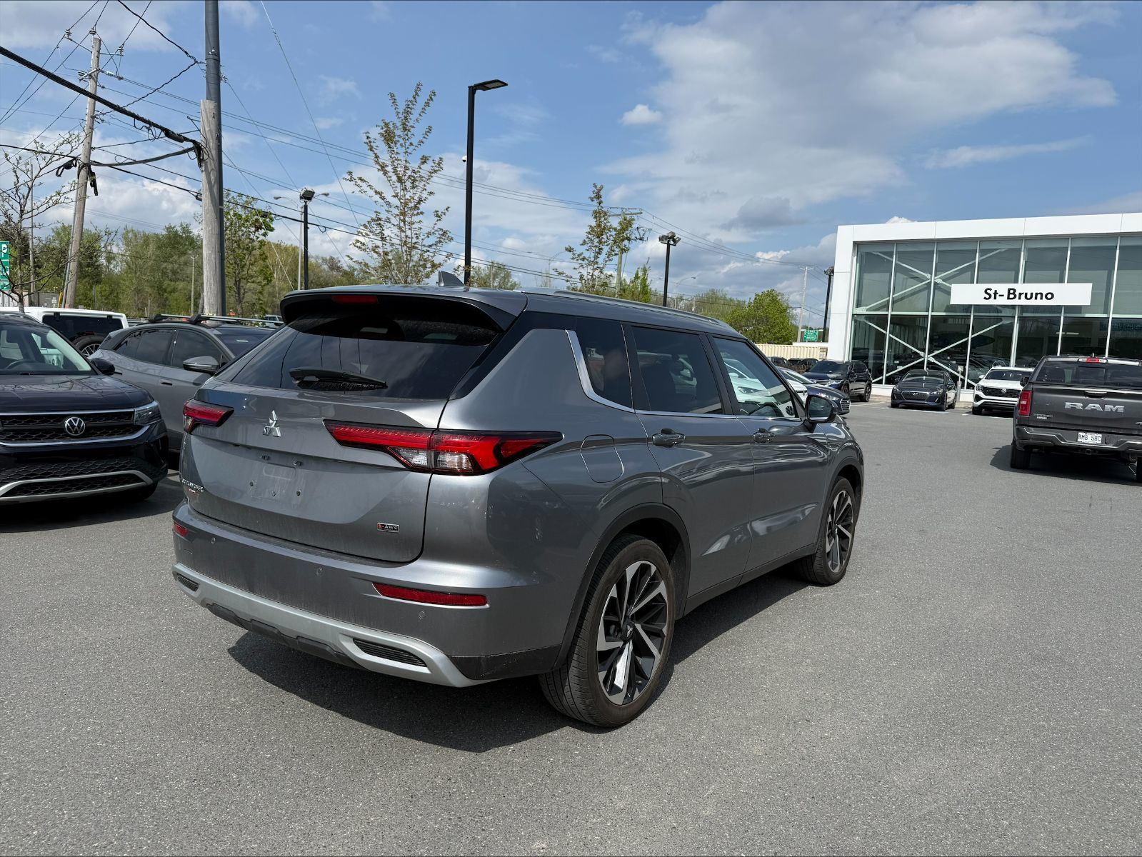 Mitsubishi Outlander  2022 à Saint-Bruno-de-Montarville, Québec