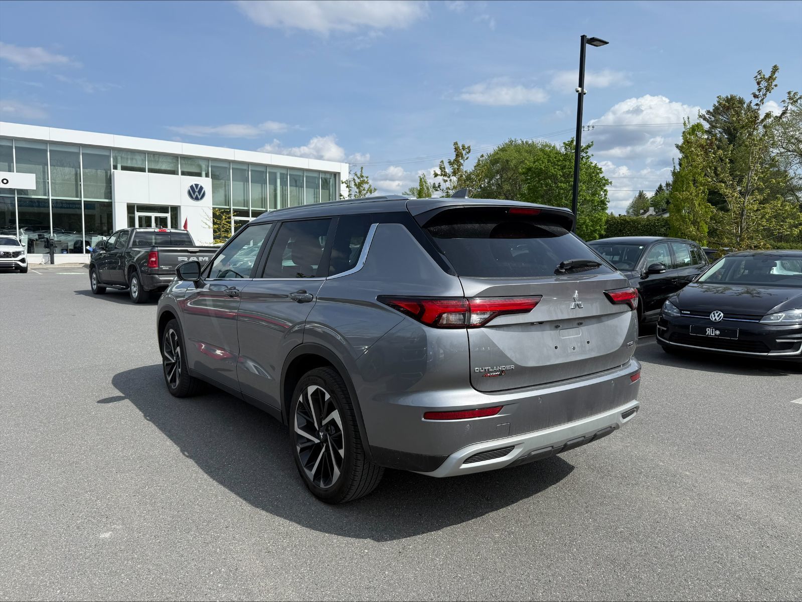 Mitsubishi Outlander  2022 à Saint-Bruno-de-Montarville, Québec