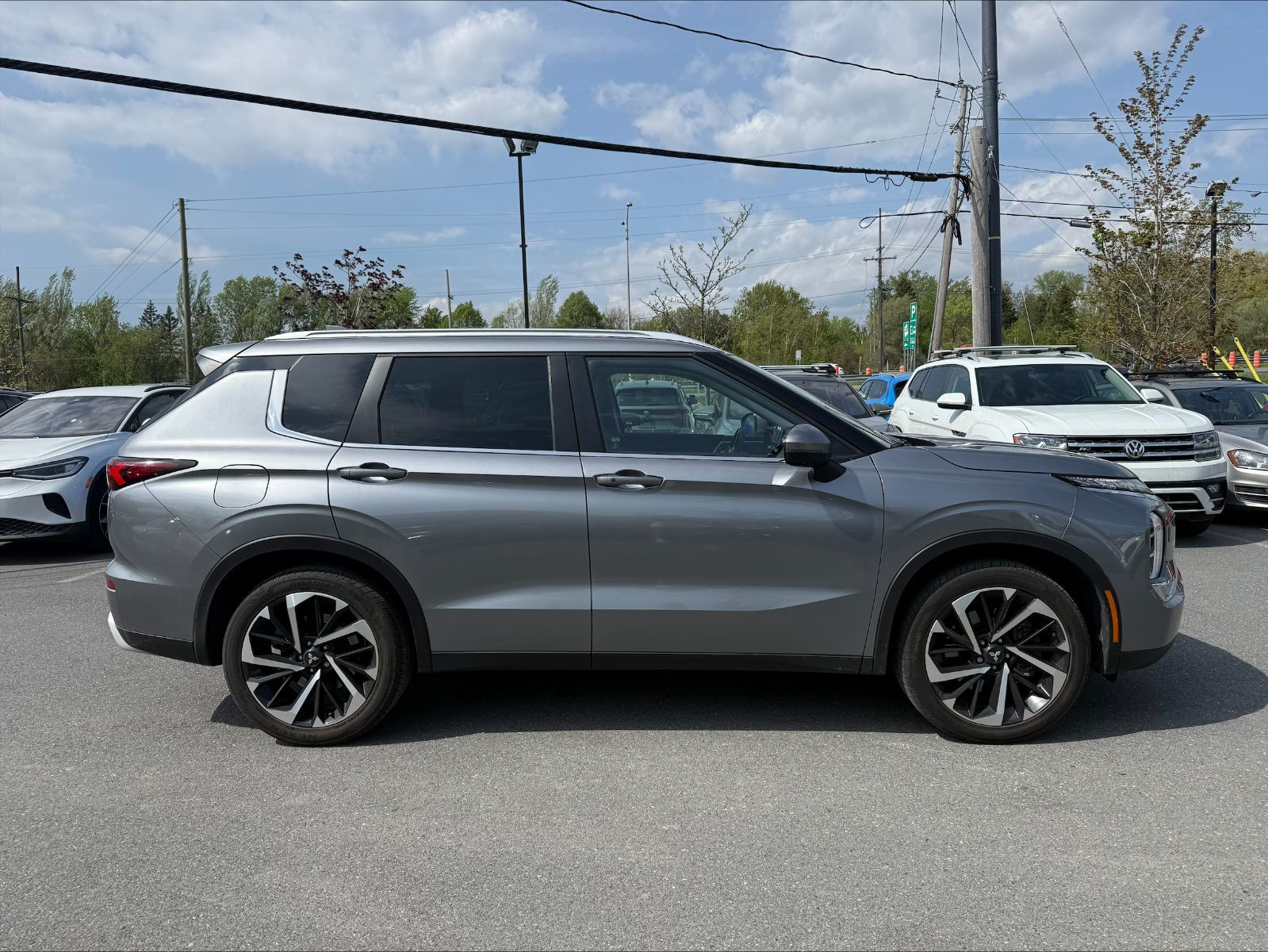 Mitsubishi Outlander  2022 à Saint-Bruno-de-Montarville, Québec