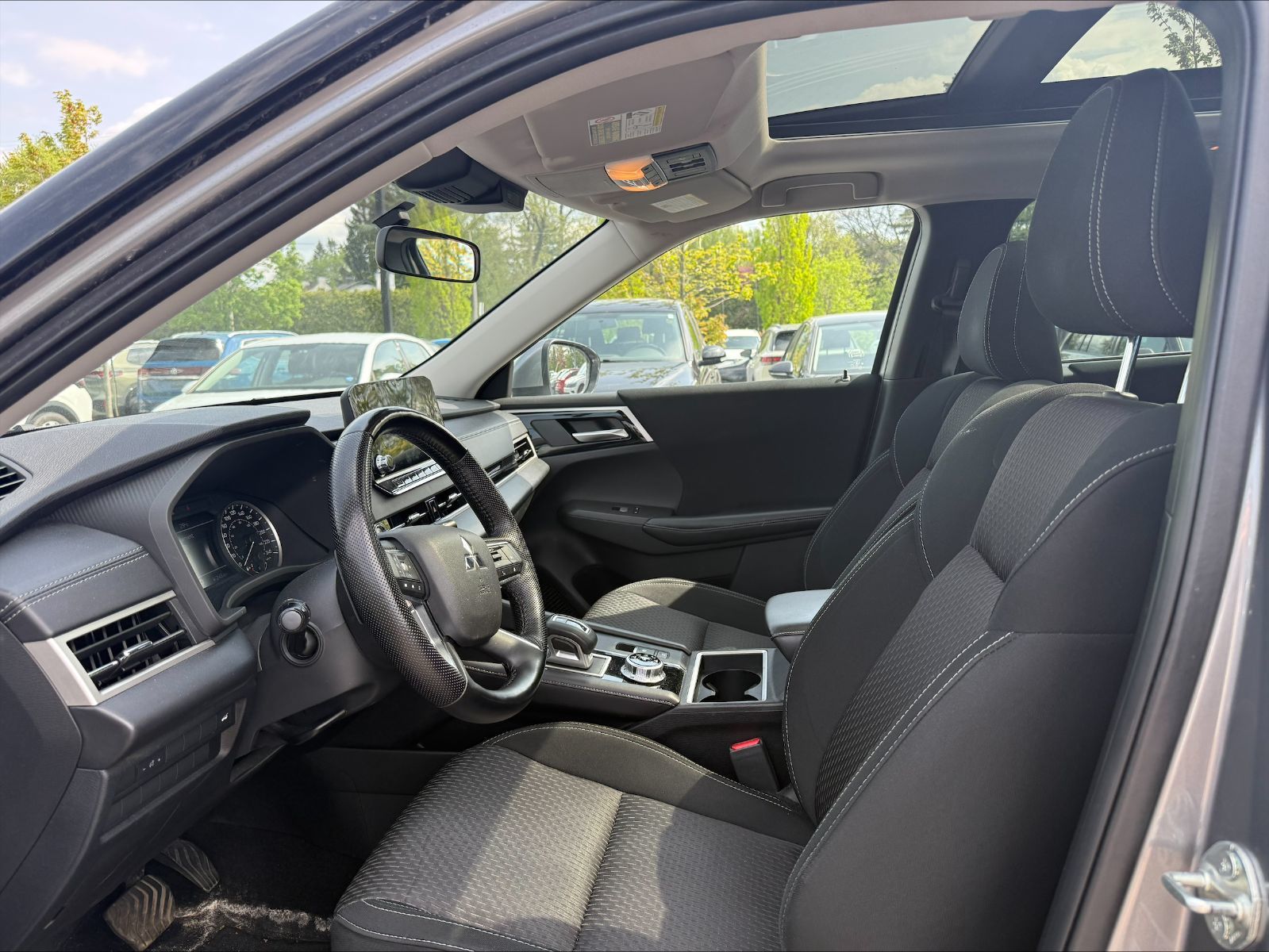 Mitsubishi Outlander  2022 à Saint-Bruno-de-Montarville, Québec
