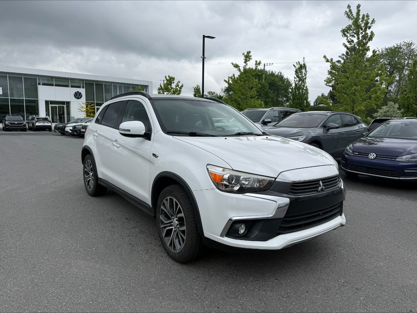 2016 Mitsubishi RVR in Saint-Bruno-de-Montarville, Quebec