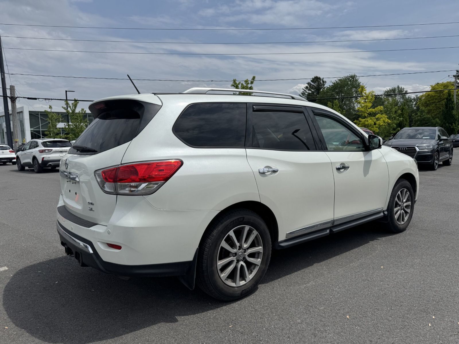 2016 Nissan Pathfinder in Saint-Bruno-de-Montarville, Quebec