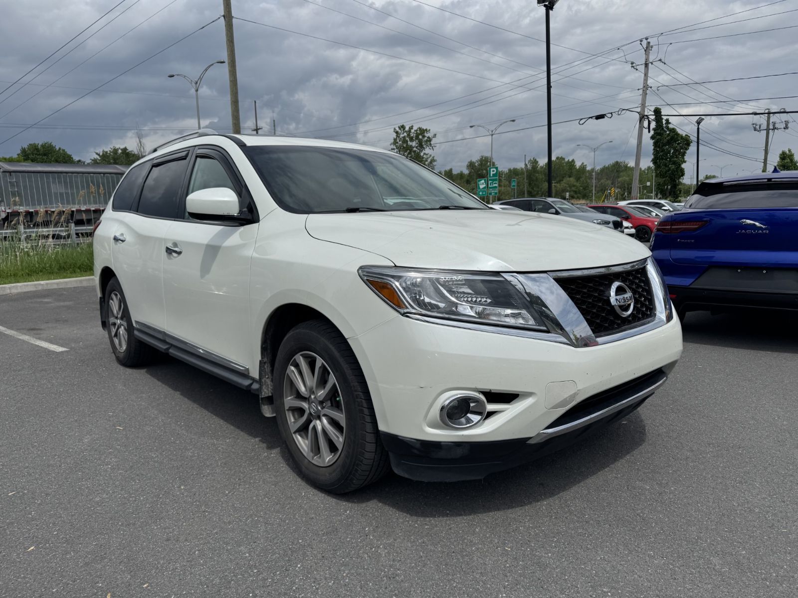 2016 Nissan Pathfinder in Saint-Bruno-de-Montarville, Quebec