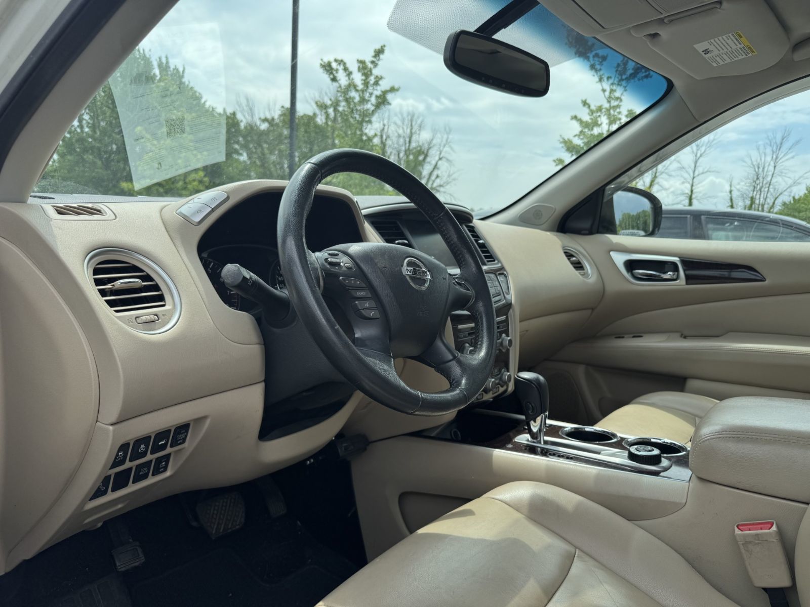 2016 Nissan Pathfinder in Saint-Bruno-de-Montarville, Quebec