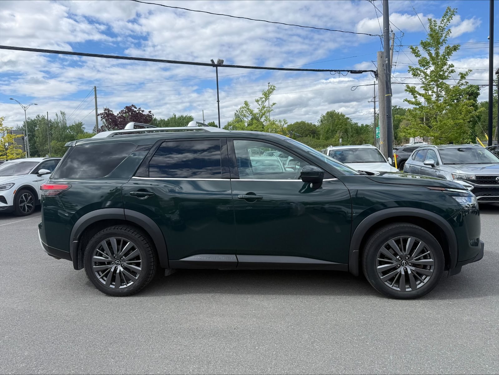2022 Nissan Pathfinder in Saint-Bruno-de-Montarville, Quebec