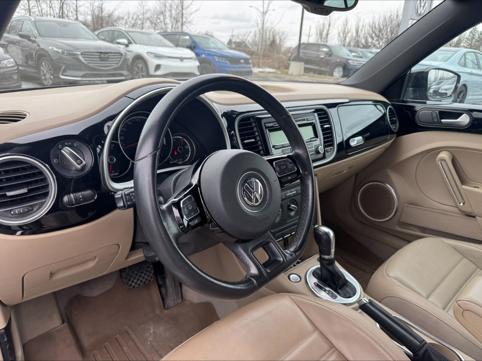 2014 Volkswagen Beetle Convertible in Saint-Bruno-de-Montarville, Quebec