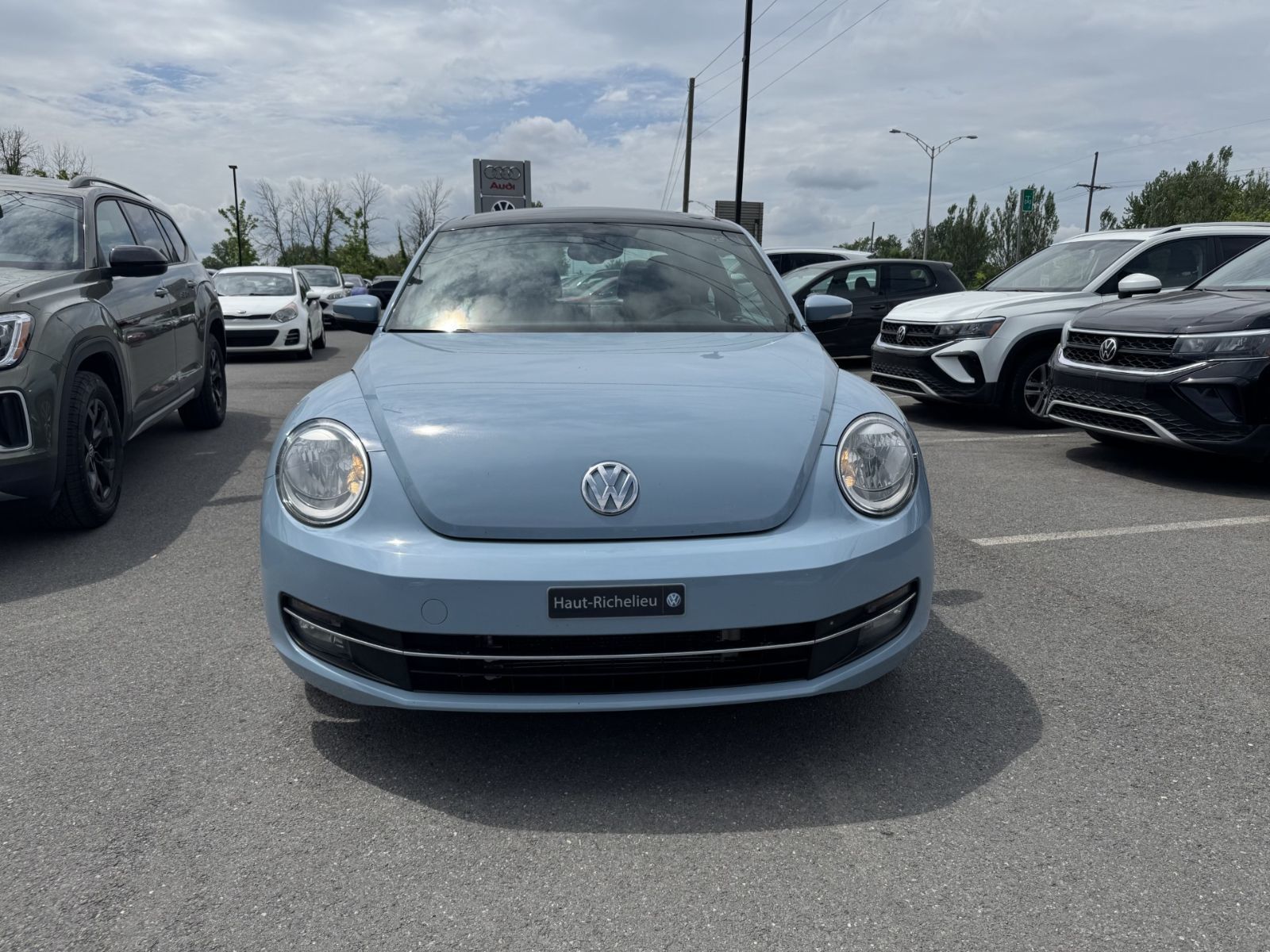 Volkswagen Beetle Coupe  2015 à Saint-Bruno-de-Montarville, Québec