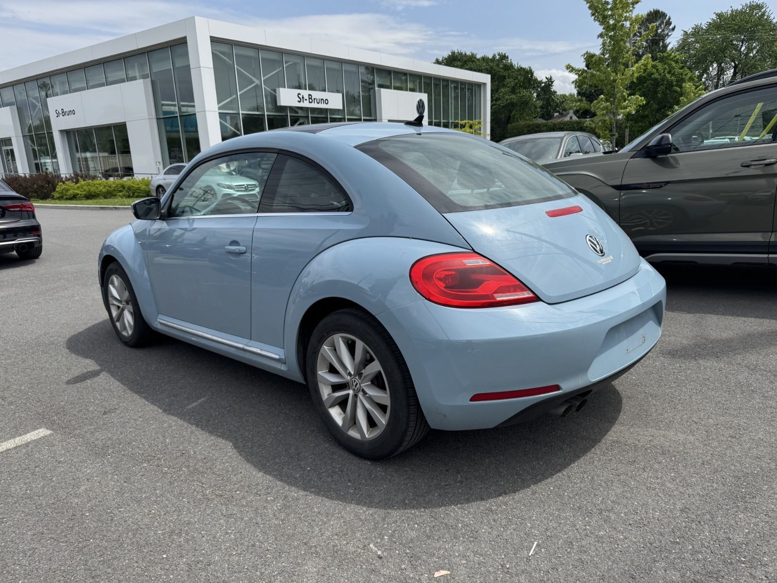Volkswagen Beetle Coupe  2015 à Saint-Bruno-de-Montarville, Québec