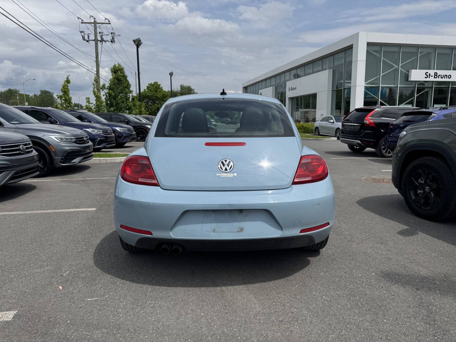 Volkswagen Beetle Coupe  2015 à Saint-Bruno-de-Montarville, Québec
