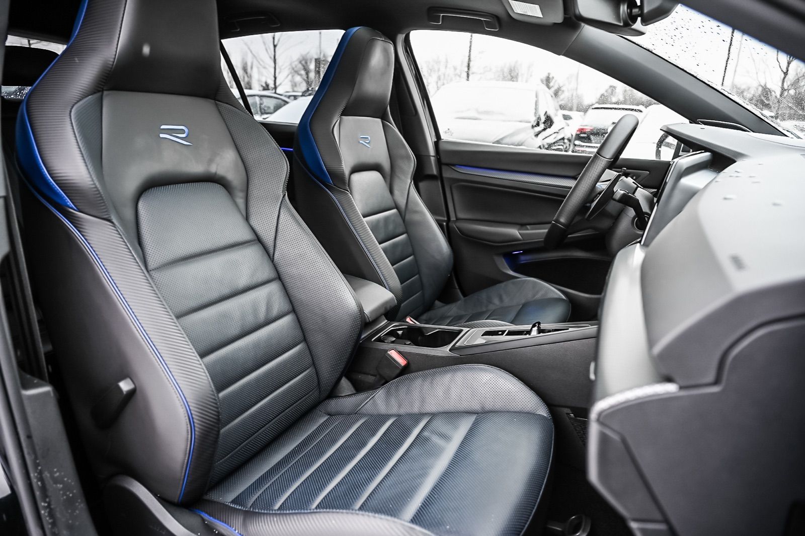 Volkswagen Golf R  2022