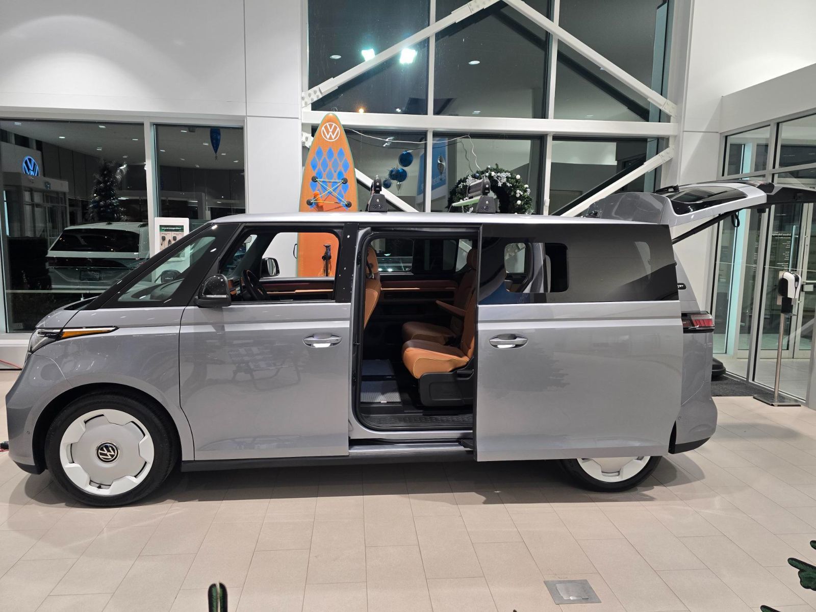 Volkswagen ID. Buzz  2025 à Saint-Bruno-de-Montarville, Québec