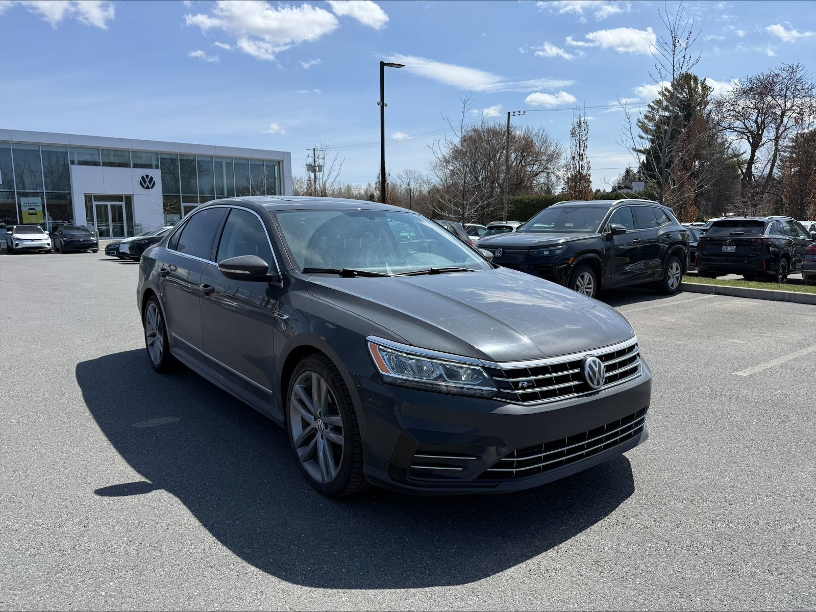 2018 Volkswagen Passat in Saint-Bruno-de-Montarville, Quebec