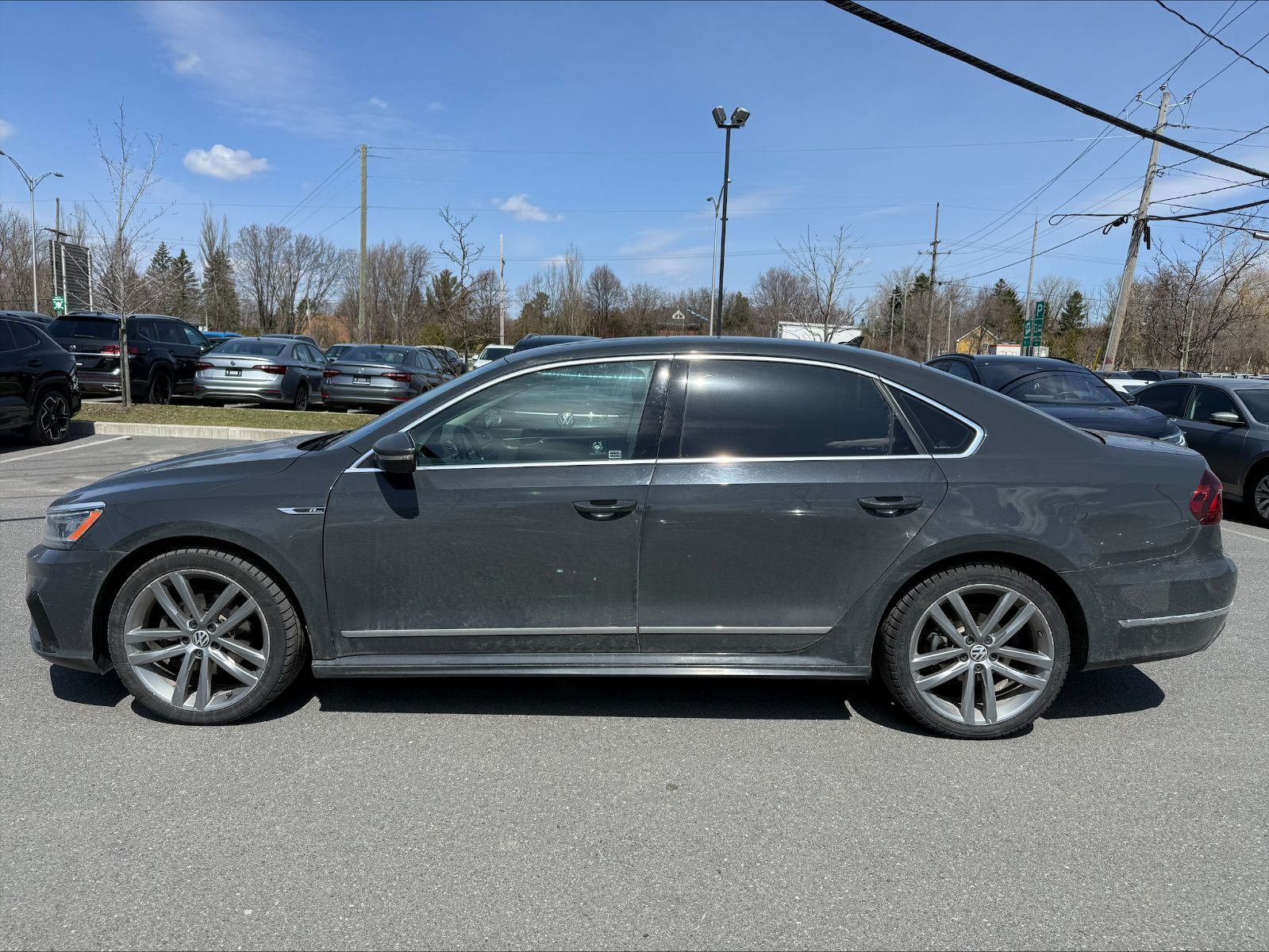 2018 Volkswagen Passat in Saint-Bruno-de-Montarville, Quebec