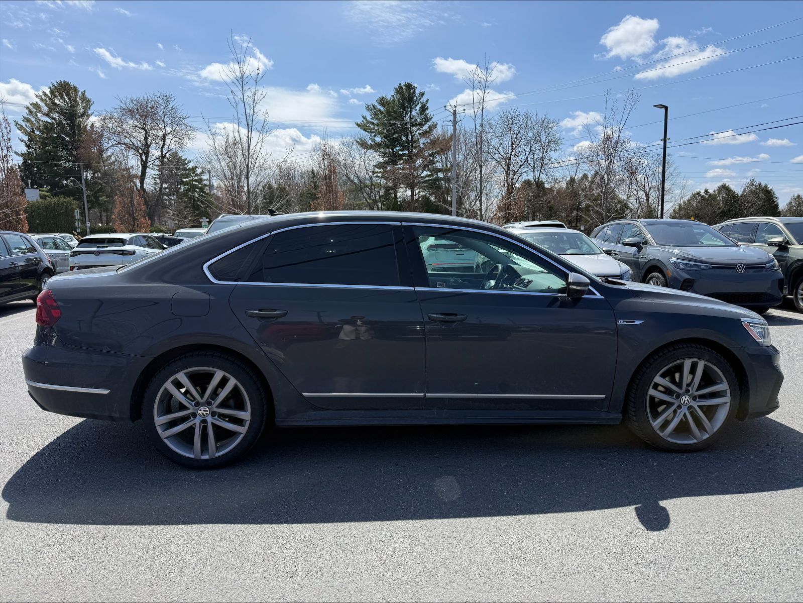 2018 Volkswagen Passat in Saint-Bruno-de-Montarville, Quebec