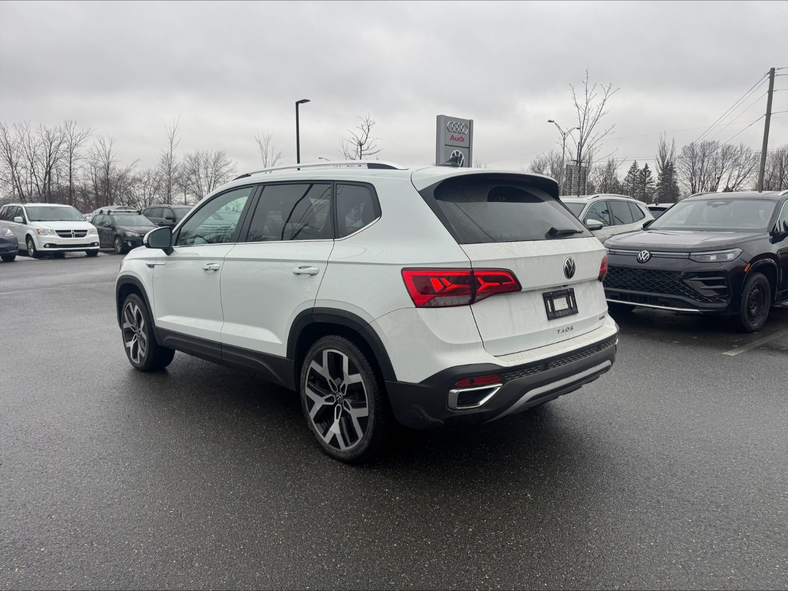 Volkswagen Taos  2022 à Saint-Bruno-de-Montarville, Québec