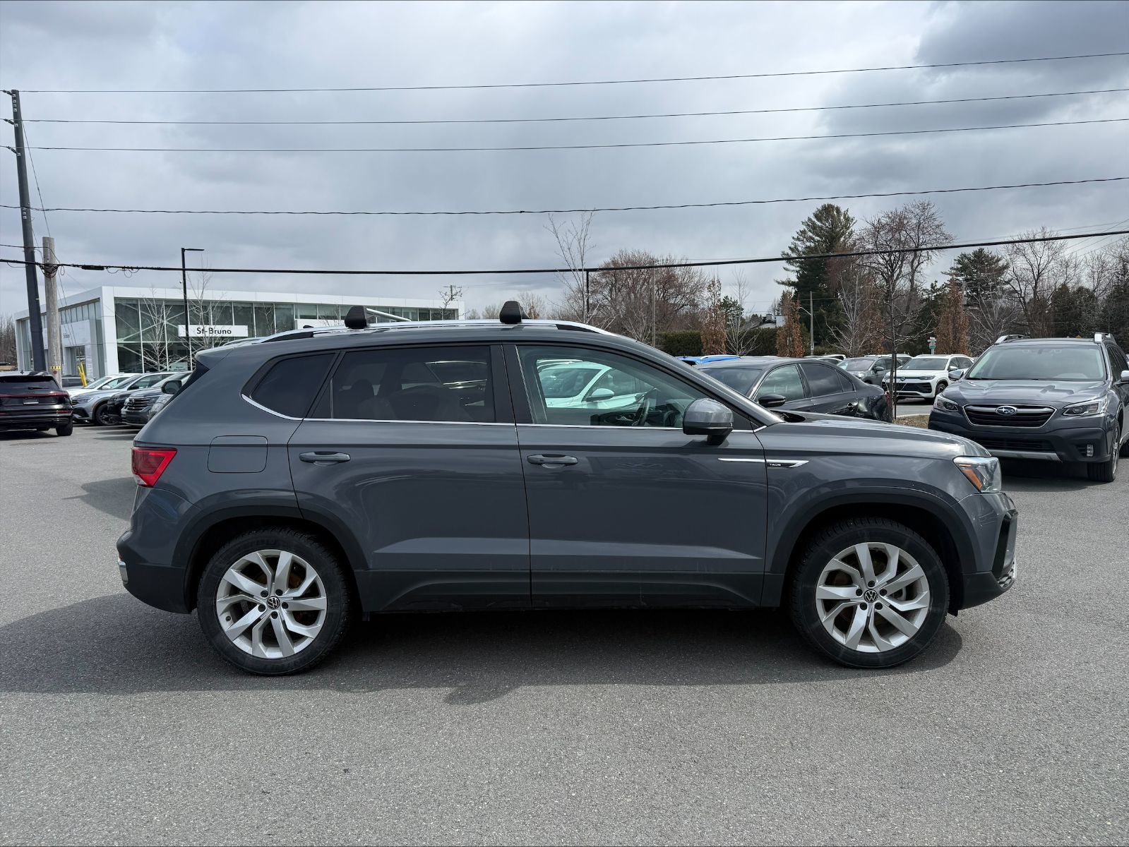 Volkswagen Taos  2022 à Saint-Bruno-de-Montarville, Québec