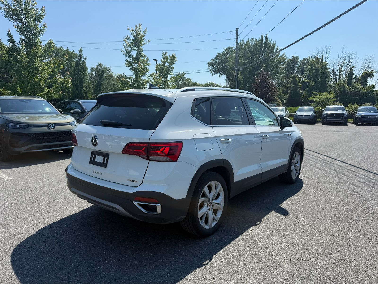 Volkswagen Taos  2022 à Saint-Bruno-de-Montarville, Québec