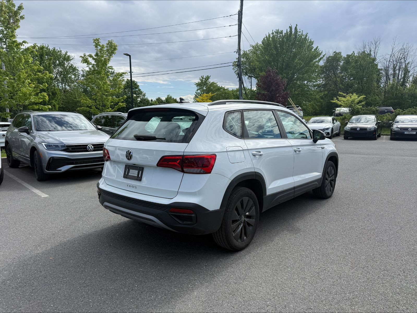 Volkswagen Taos  2023 à Saint-Bruno-de-Montarville, Québec
