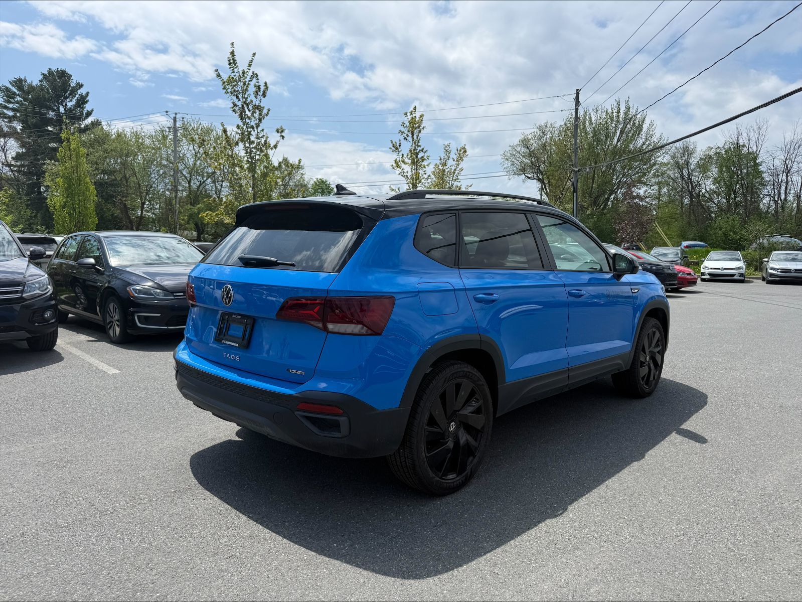 Volkswagen Taos  2024 à Saint-Bruno-de-Montarville, Québec