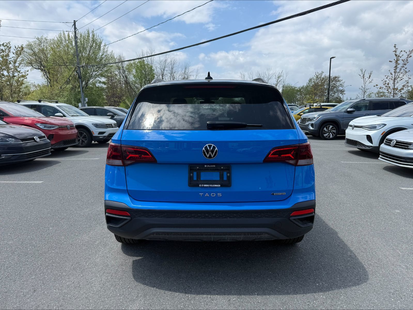 Volkswagen Taos  2024 à Saint-Bruno-de-Montarville, Québec