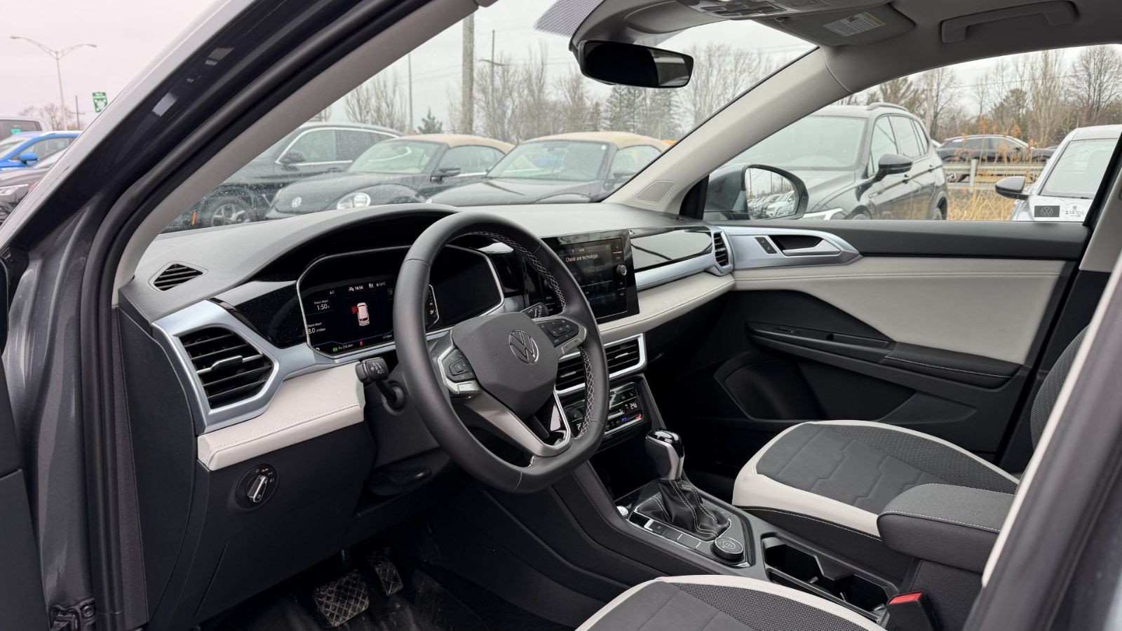 Volkswagen Taos  2025 à Saint-Bruno-de-Montarville, Québec