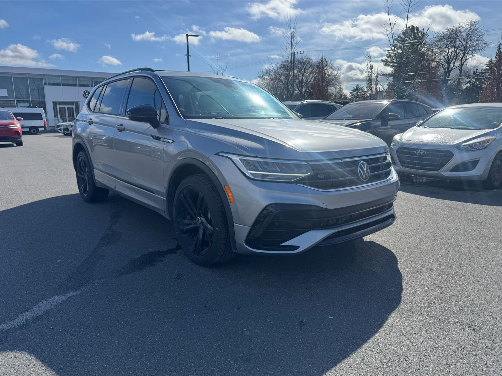 Volkswagen Tiguan  2023 à Saint-Bruno-de-Montarville, Québec