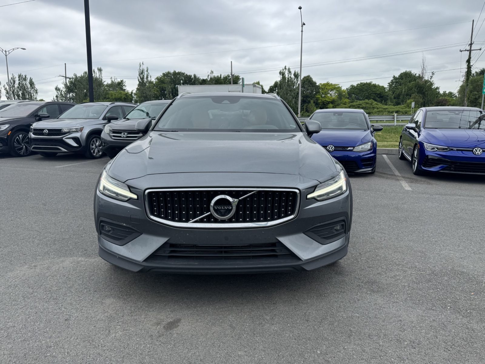 2020 Volvo V60 Cross Country in Saint-Bruno-de-Montarville, Quebec