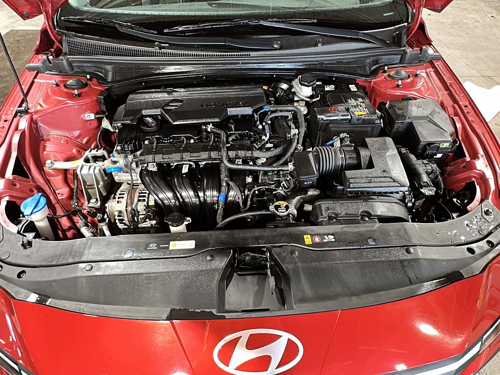 Photo Hyundai Elantra Preferred Ensemble Tech 2025 #8