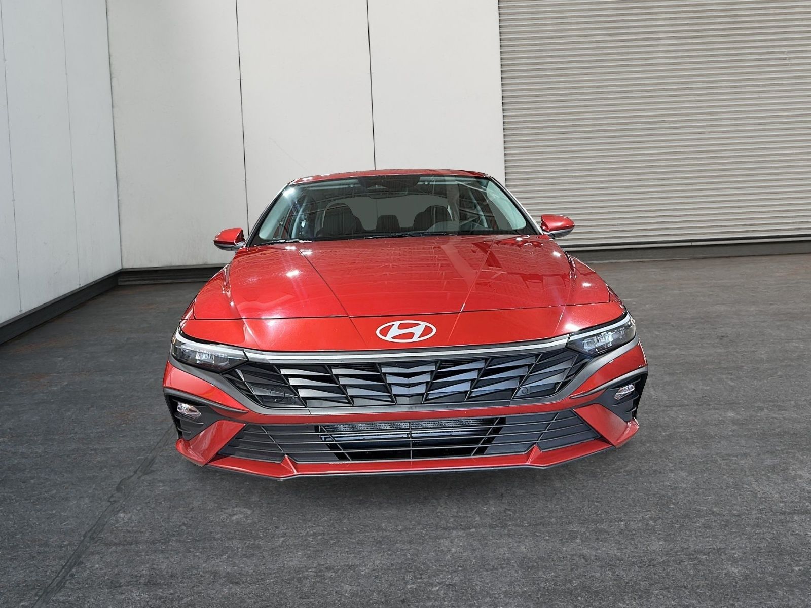 Photo Hyundai Elantra Preferred Ensemble Tech 2025 #2