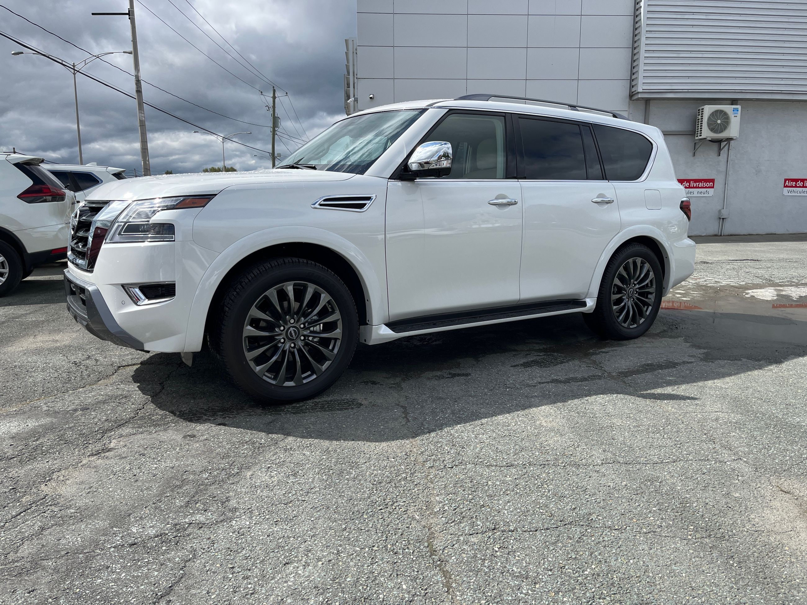 Nissan Magog in Magog 2023 Nissan Armada Platinum 223179