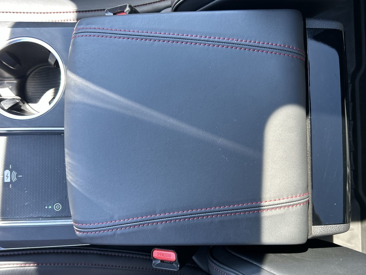 2022 Acura MDX in North Vancouver, British Columbia