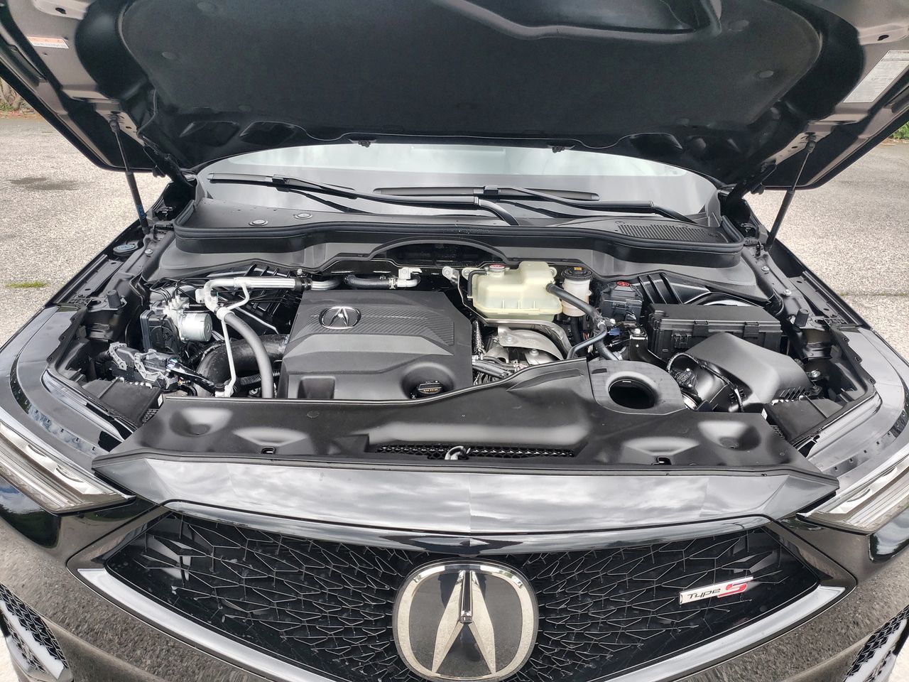 2023 Acura MDX in North Vancouver, British Columbia