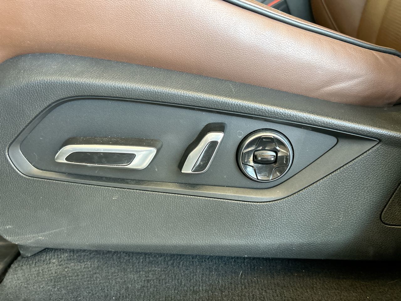 2023 Acura MDX in North Vancouver, British Columbia