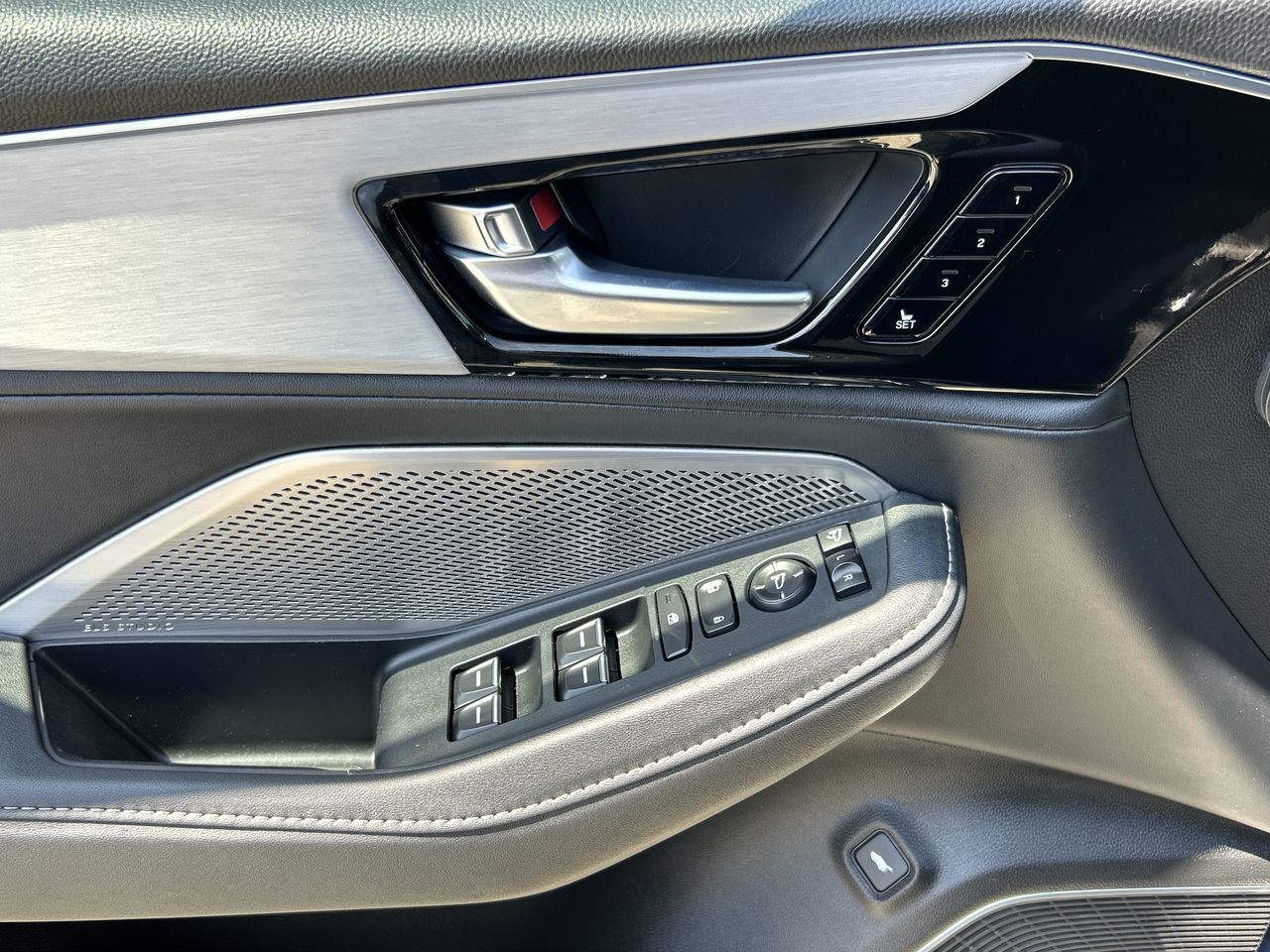 2024 Acura MDX in North Vancouver, British Columbia