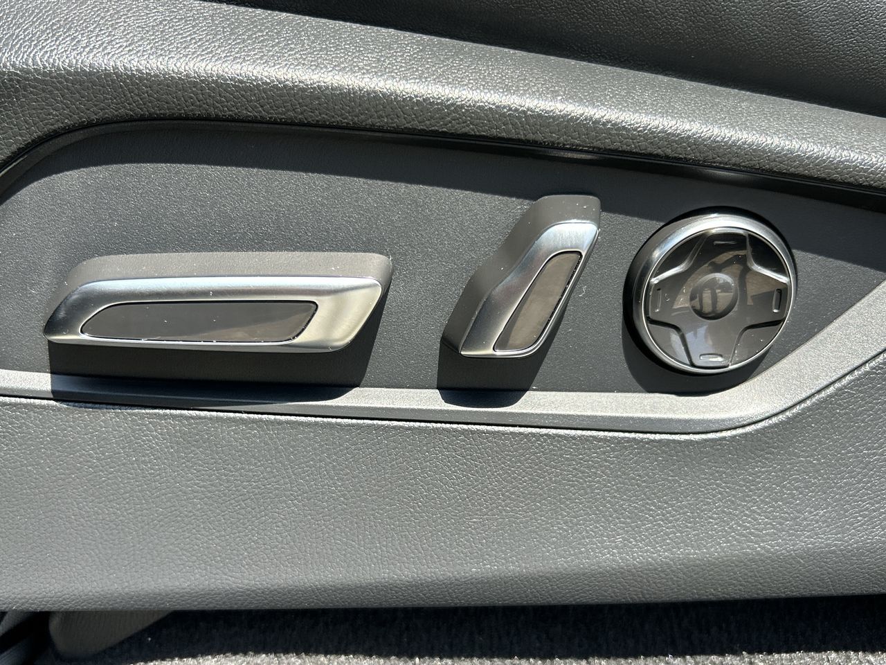 2024 Acura MDX in North Vancouver, British Columbia