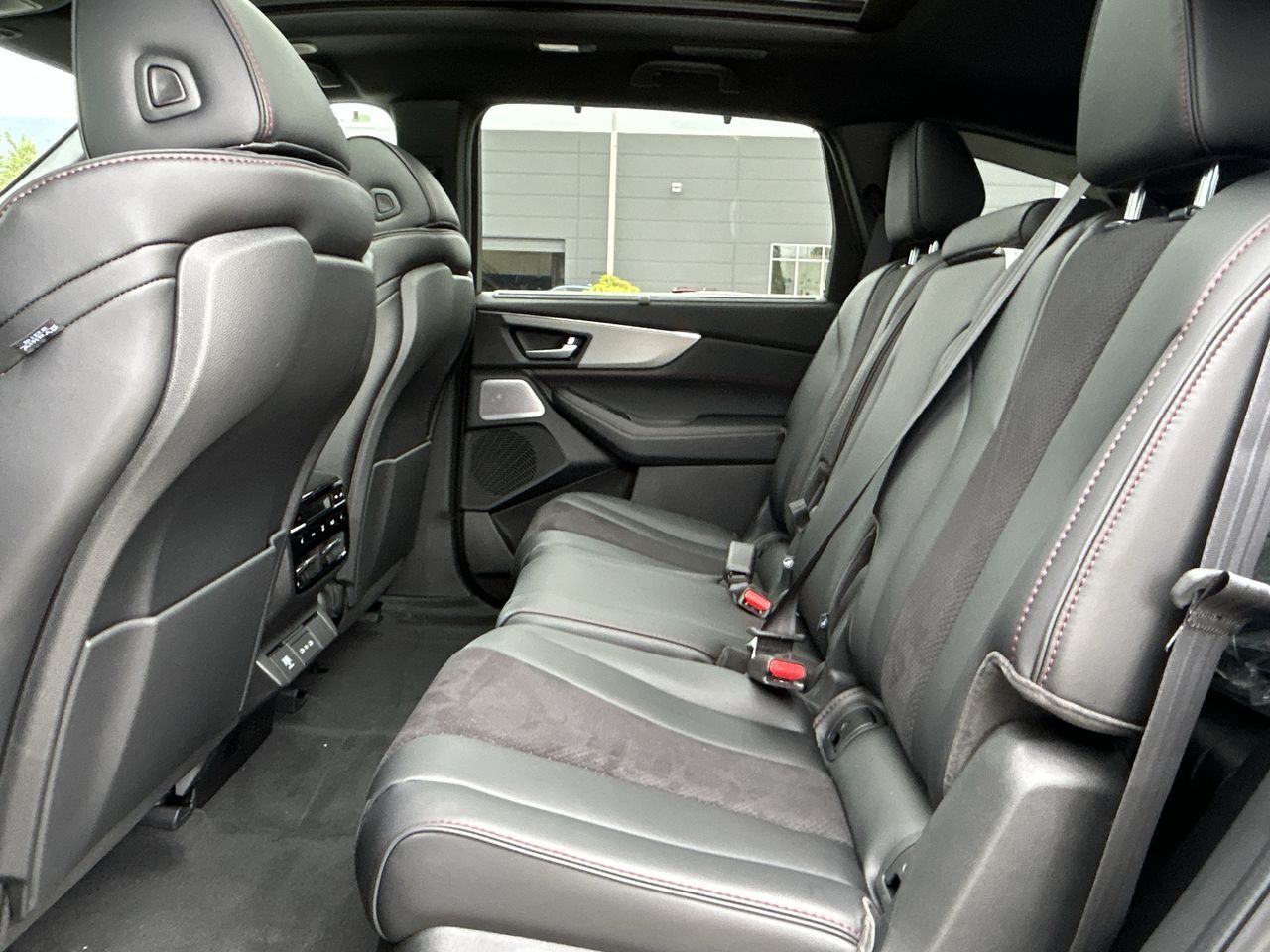 2025 Acura MDX in North Vancouver, British Columbia