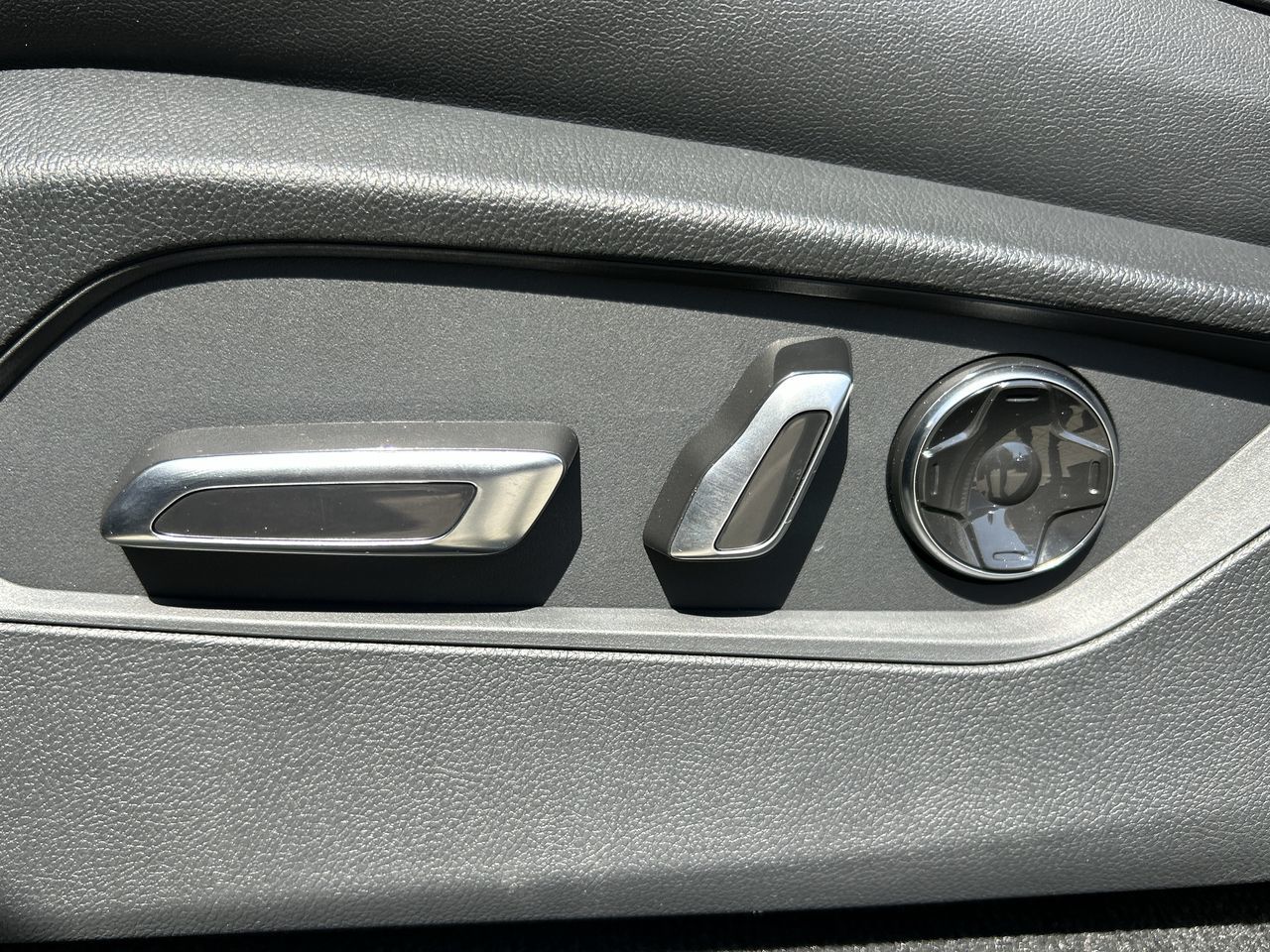 2025 Acura MDX in North Vancouver, British Columbia