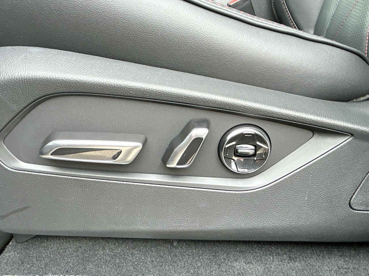 2026 Acura MDX in North Vancouver, British Columbia