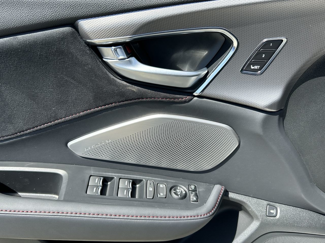 2025 Acura RDX in North Vancouver, British Columbia