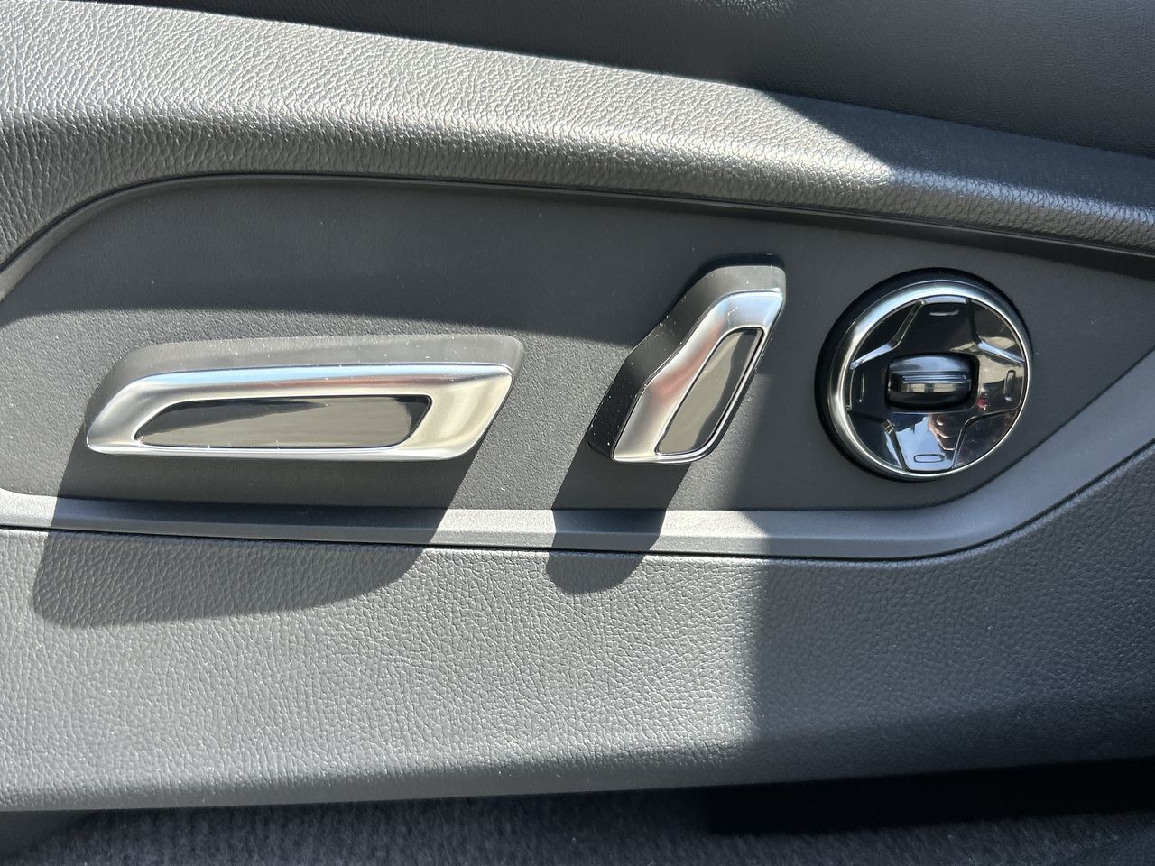 2025  RDX