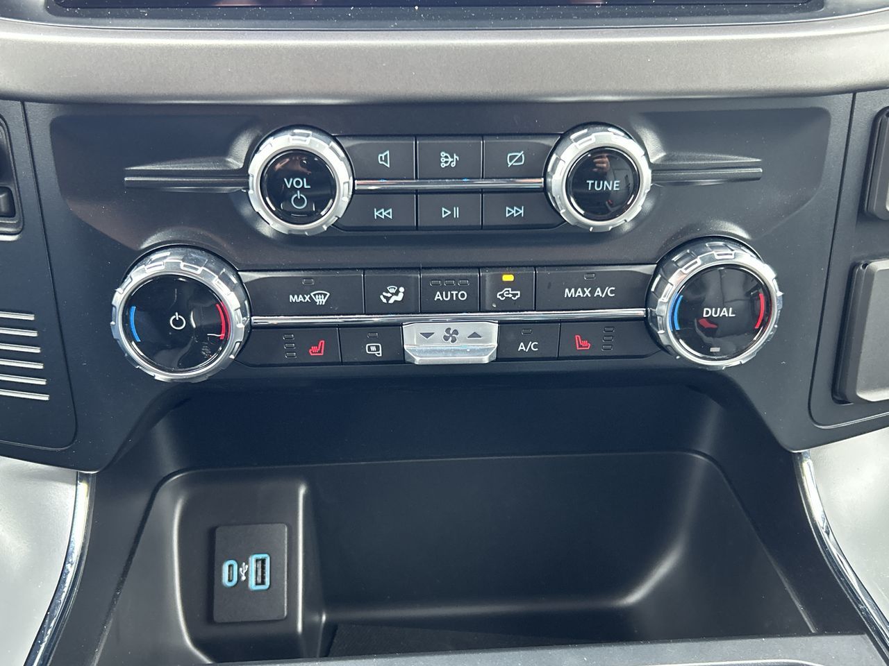 2024 Ford F-150 Lightning in North Vancouver, British Columbia