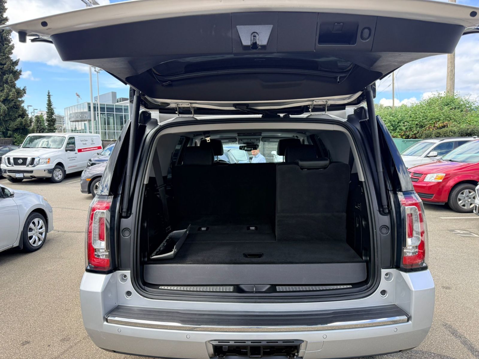 2020 GMC Yukon in North Vancouver, British Columbia