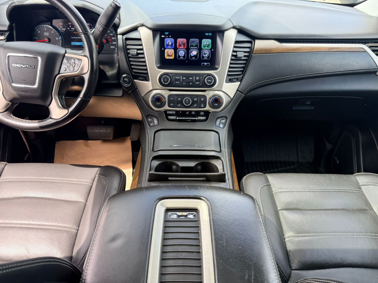 2020 GMC Yukon in North Vancouver, British Columbia