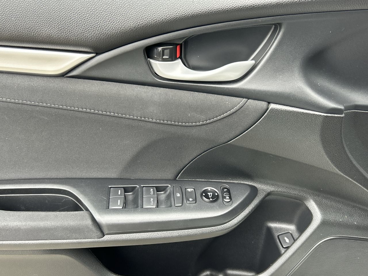 Honda Civic  2017 à Vancouver Nord, Colombie-Britannique