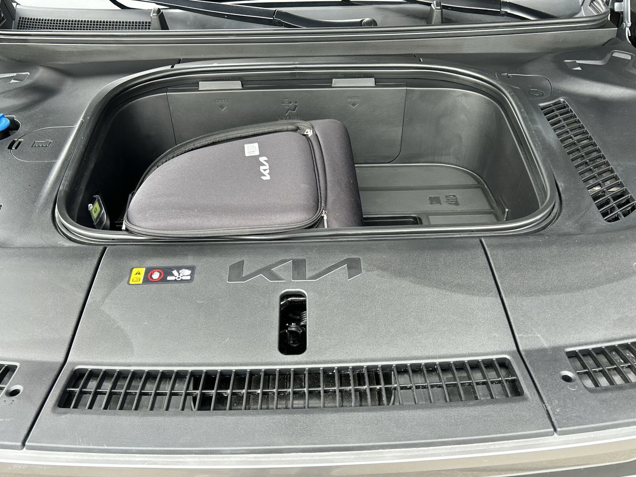 2025 Kia EV9 in North Vancouver, British Columbia