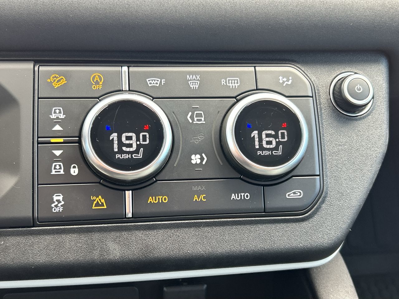 2020 Land Rover Defender in North Vancouver, British Columbia