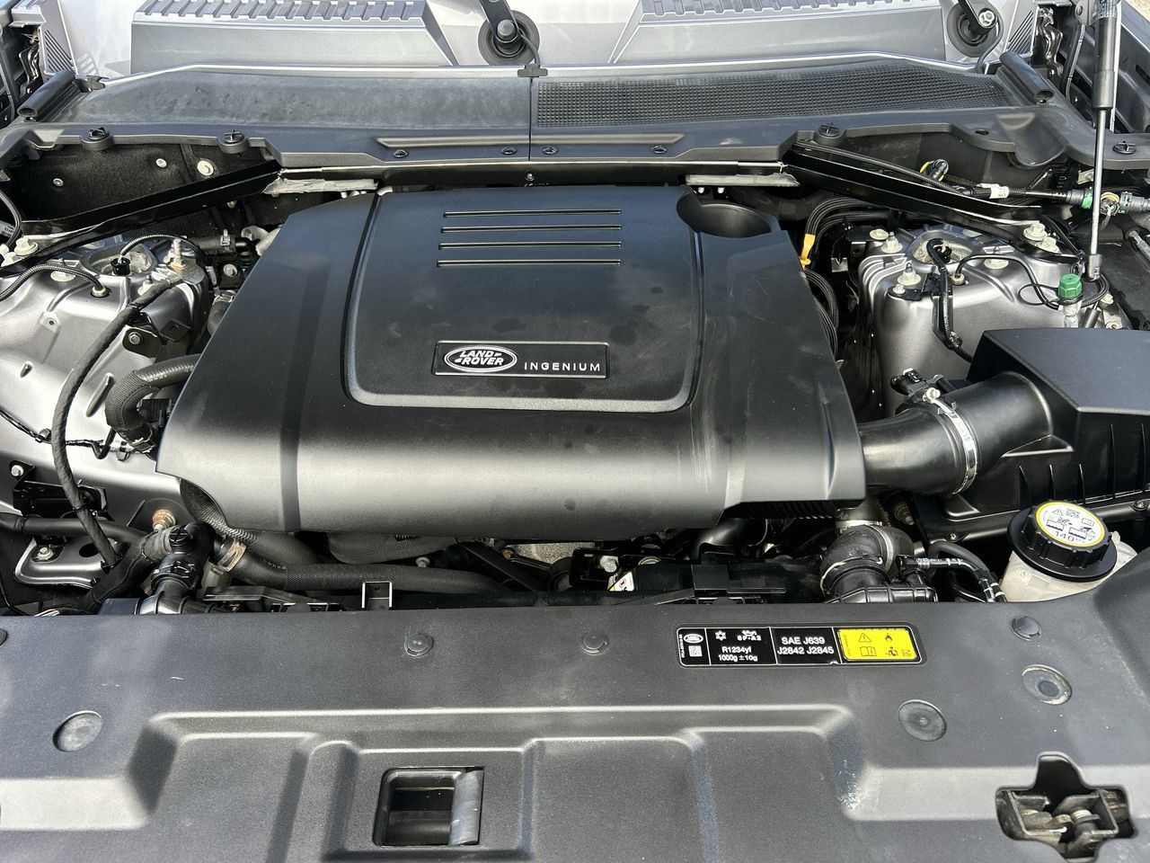 2020 Land Rover Defender in North Vancouver, British Columbia