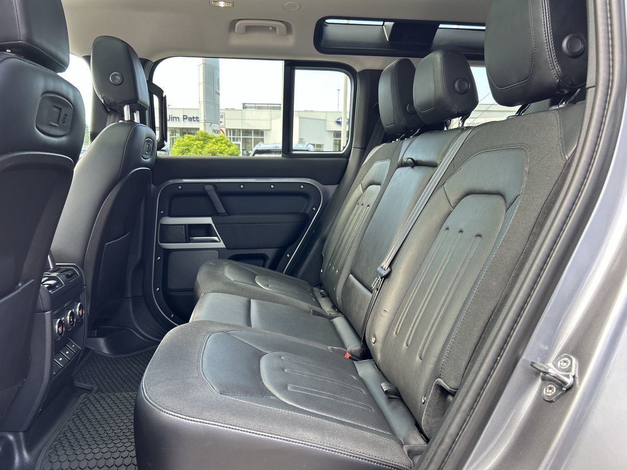 2020 Land Rover Defender in North Vancouver, British Columbia