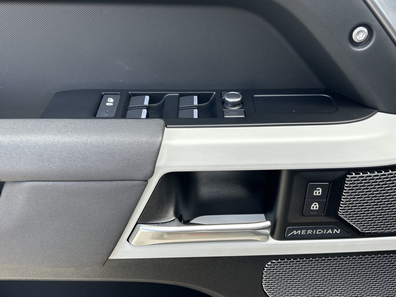 2020 Land Rover Defender in North Vancouver, British Columbia
